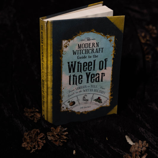 Bok ✦ Modern Witchcraft ✦ Wheel of the year