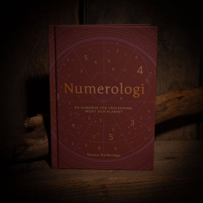 Bok ✦ Numerologi ✦ Teresa Dellbridge