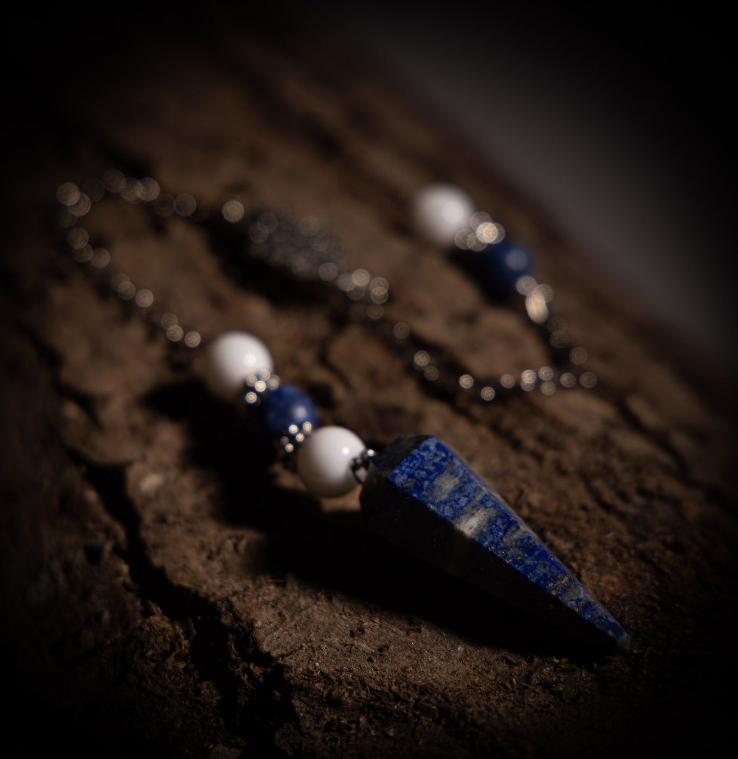 Pendel ✦ Lapis Lazuli ✦ Hamsa Hand