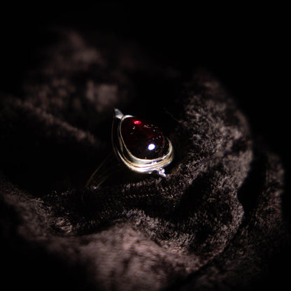 Granat ✦ Ring ✦ Äkta Silver